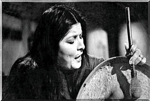 With his voice, Mercedes Sosa conquered first his homeland, then the whole of Latin America and finally the whole world