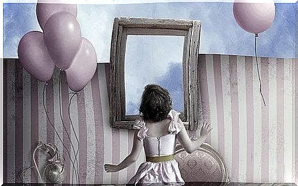 balloons and mirror